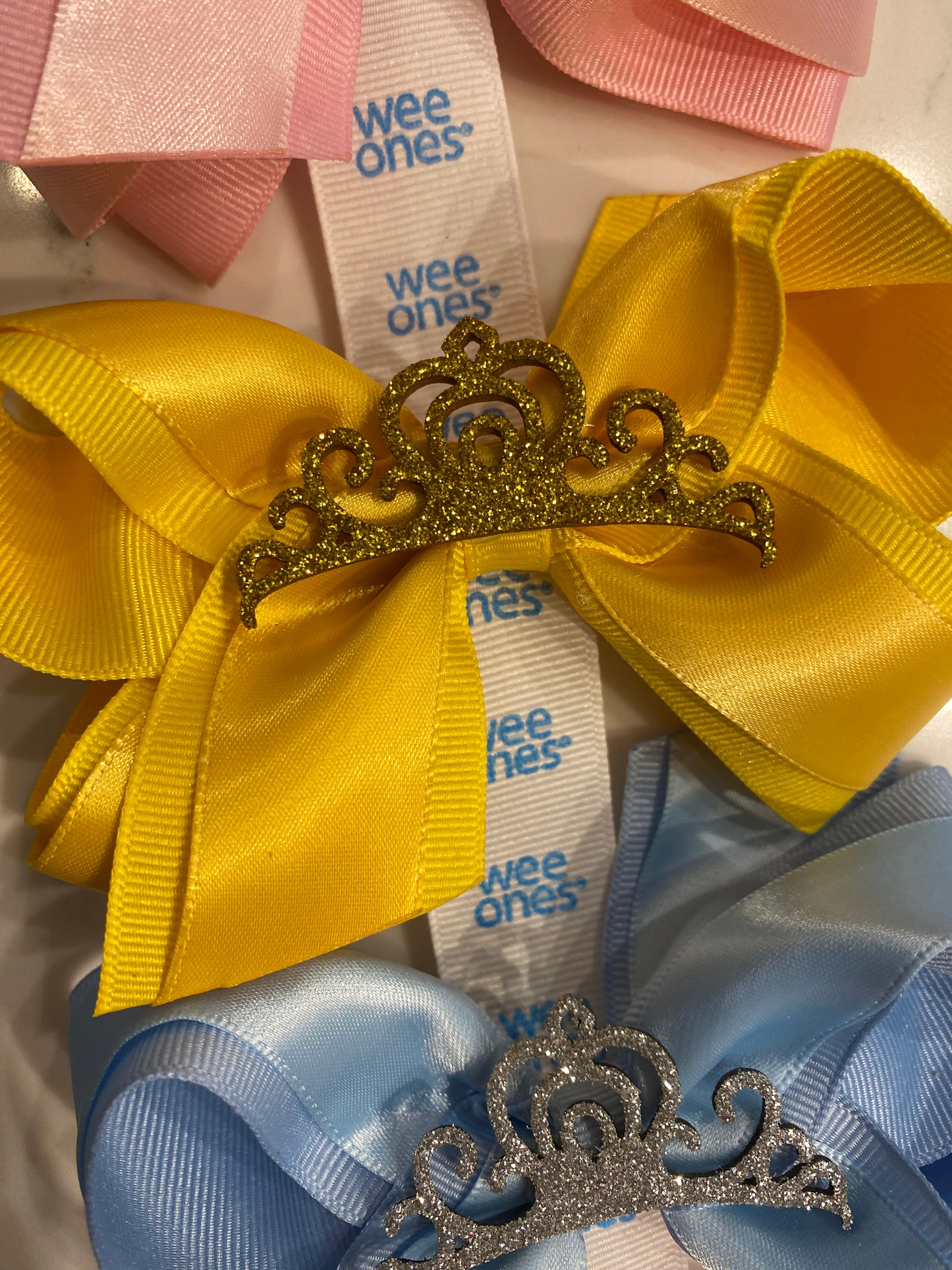 Medium Overlay Crown Bow