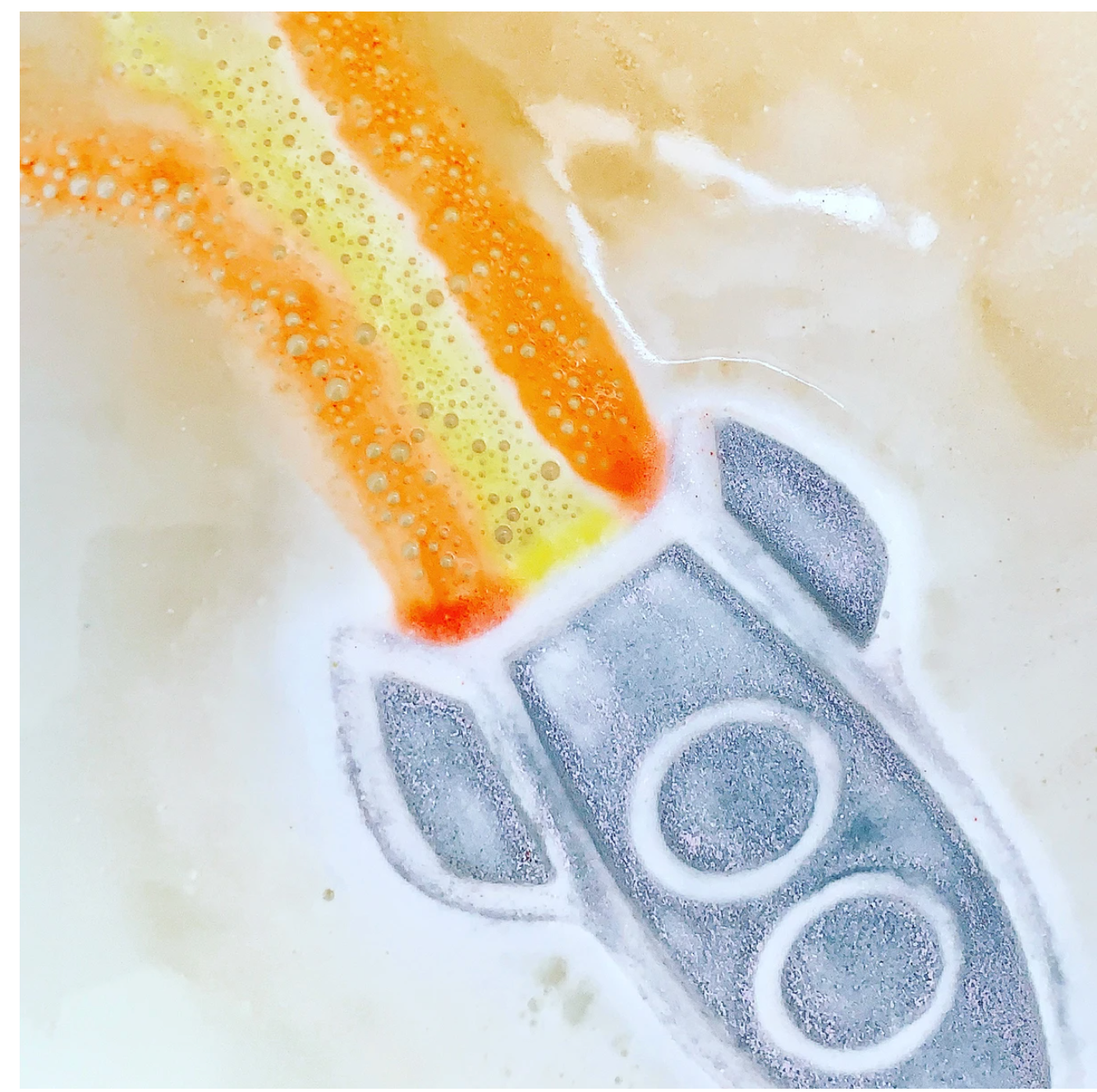 Rocket Rainbow Show Bath Bomb