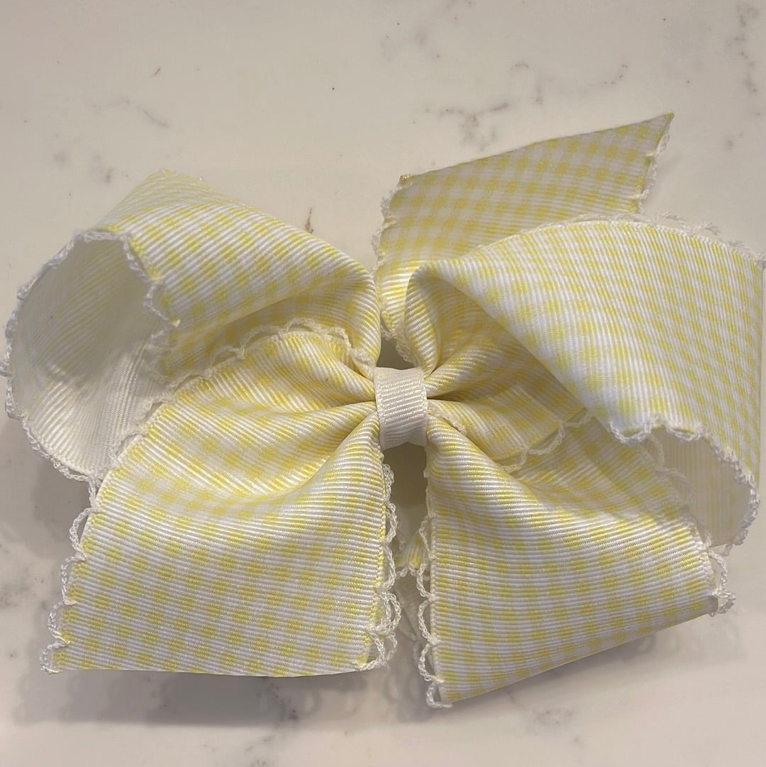 Medium Gingham Print With Moonstitch Trimmed Bow