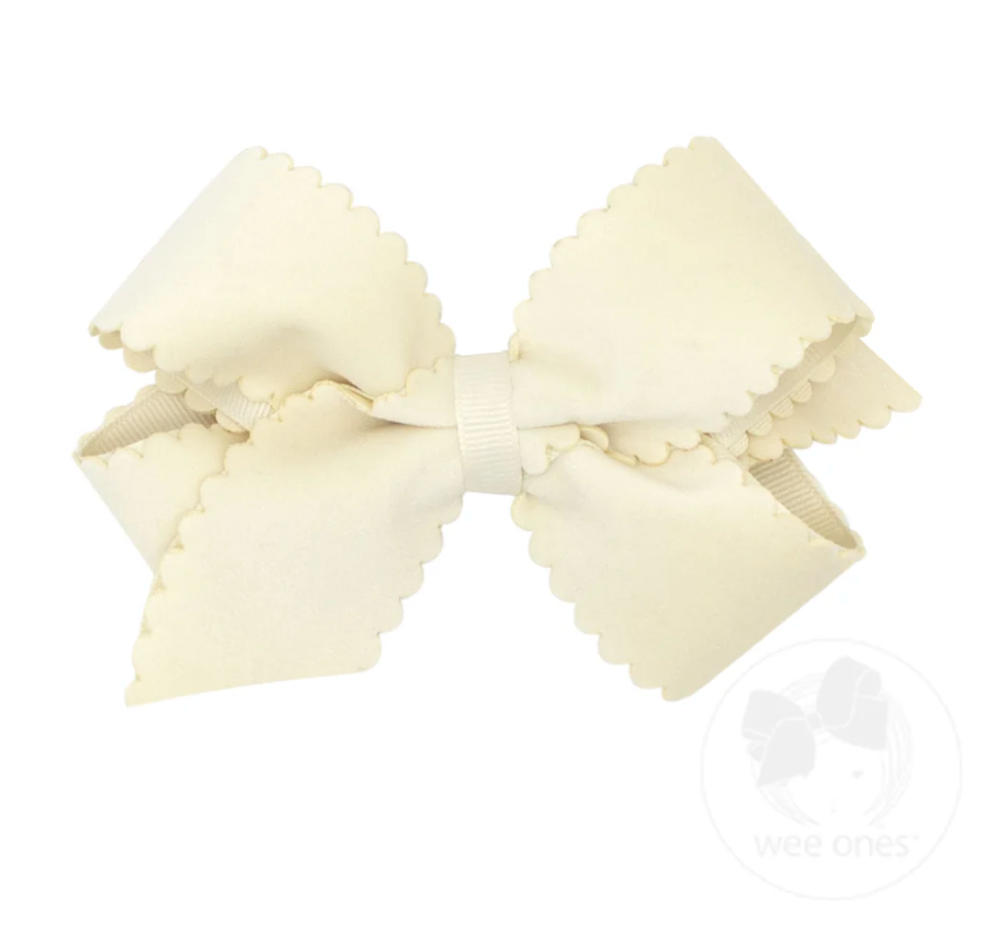 King Scalloped Edge Velvet Bow