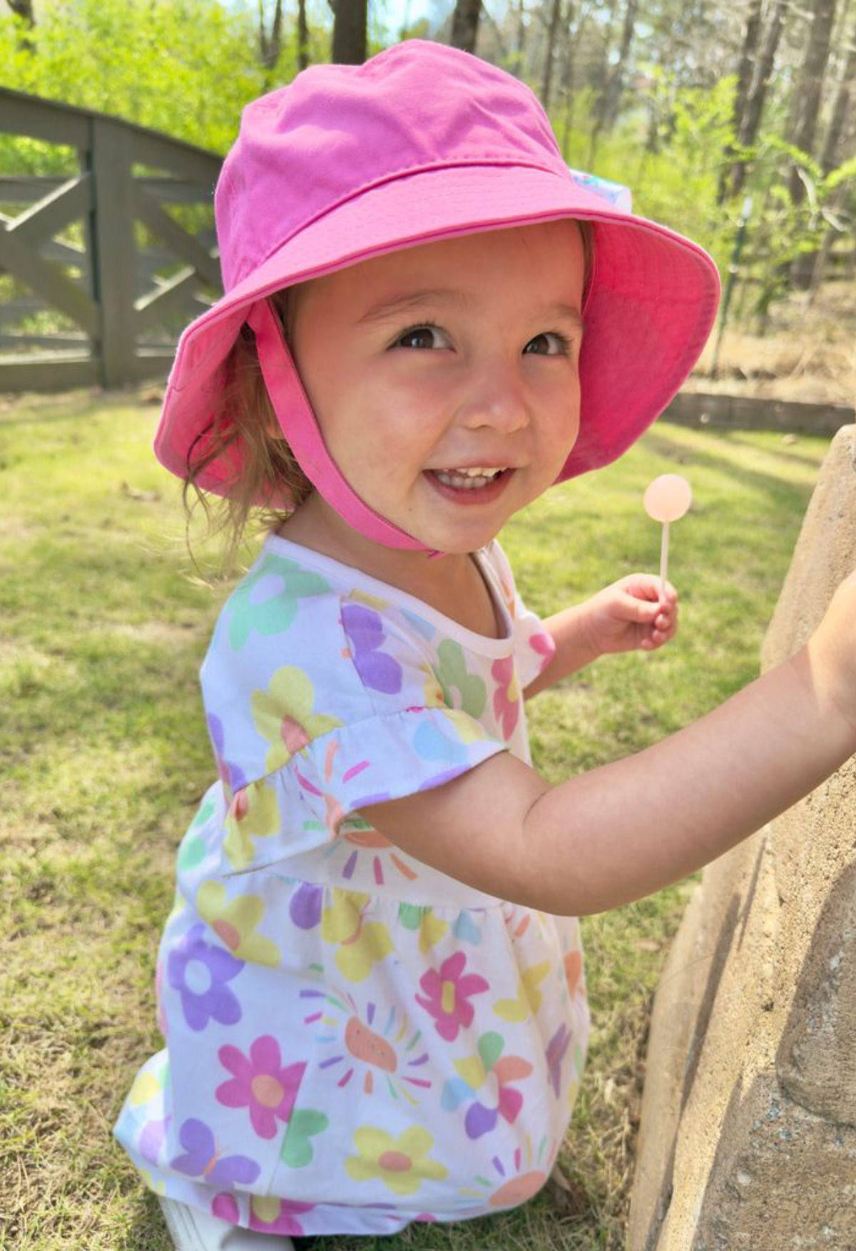 Bucket Hat Hot Pink