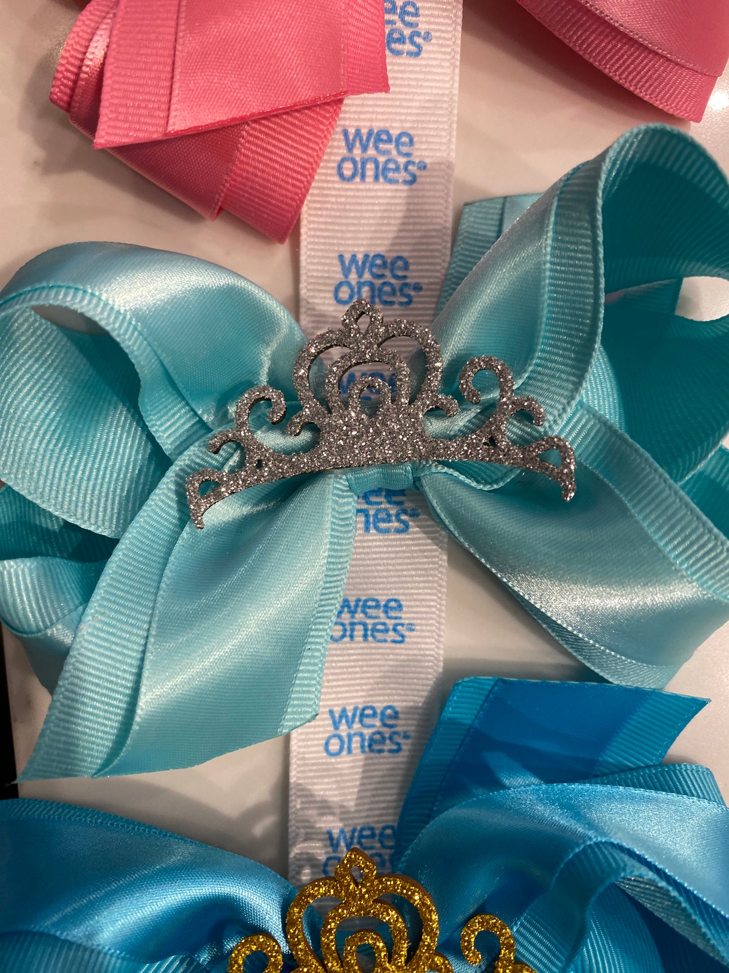 Medium Overlay Crown Bow