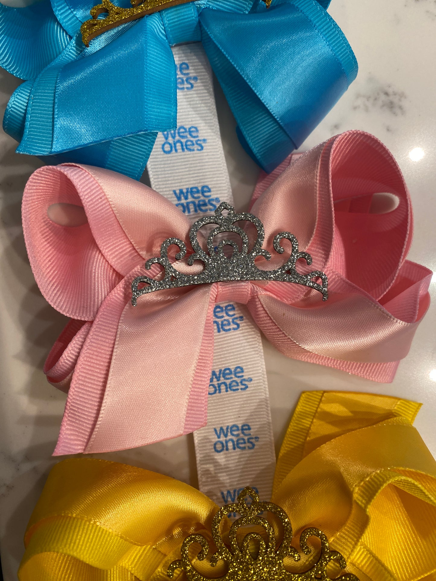 Medium Overlay Crown Bow