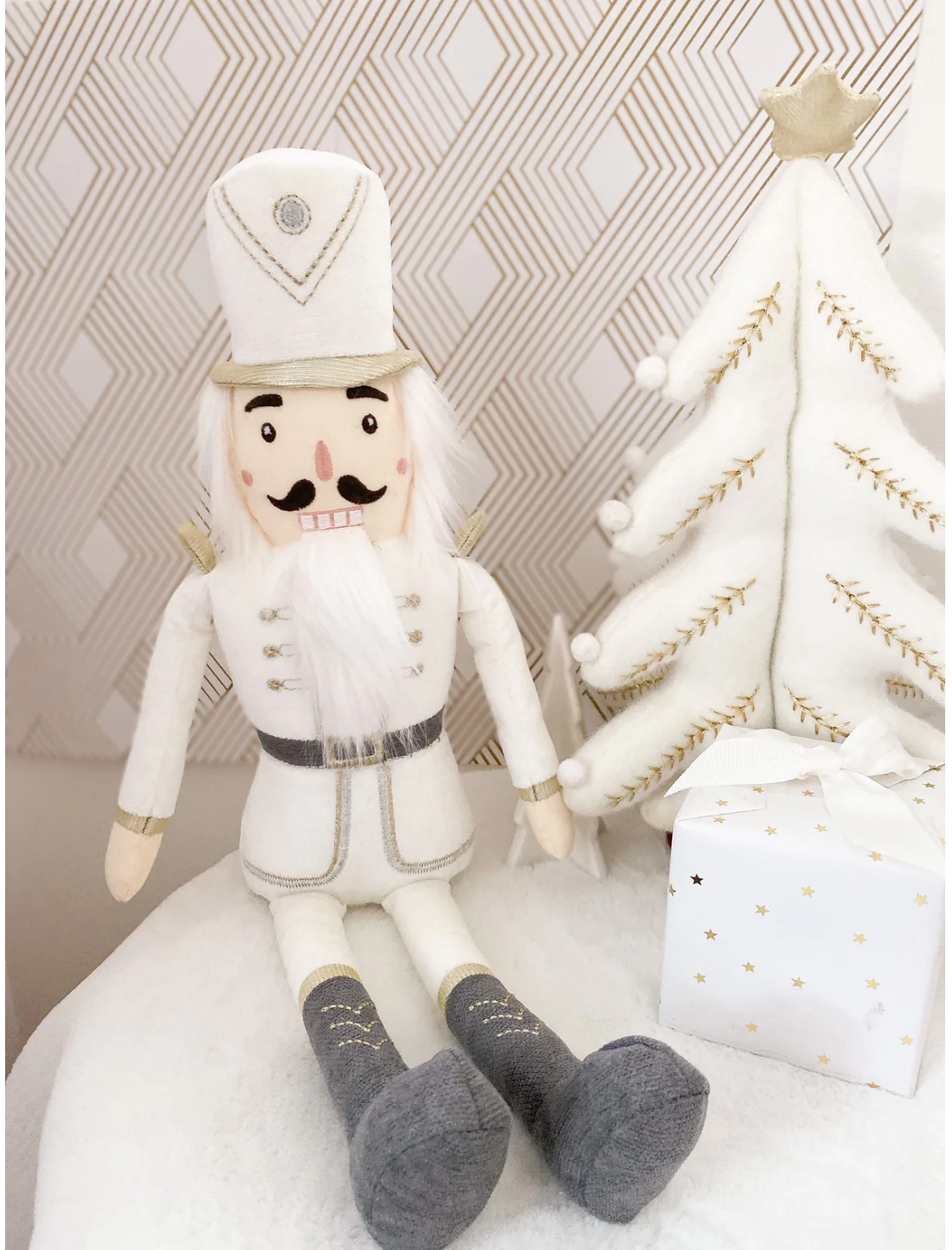 Nutcracker Shelf Sitter