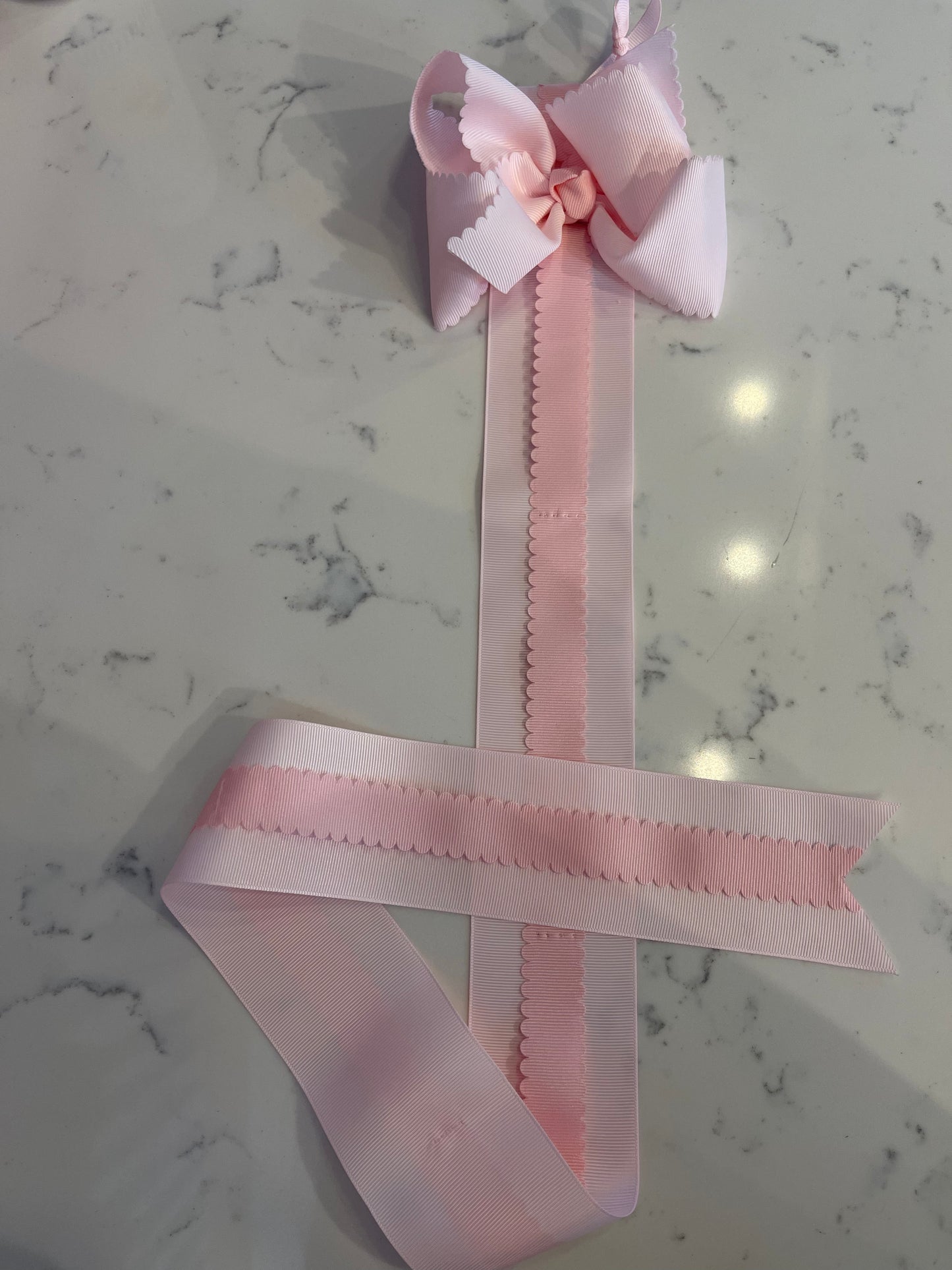 Scallop Edge Grosgrain Bow Holder Light Pink