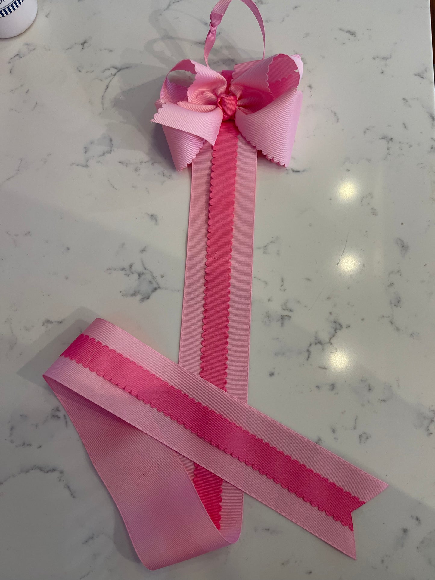 Scallop Edge Grosgrain Bow Holder Hot Pink/Light Pink